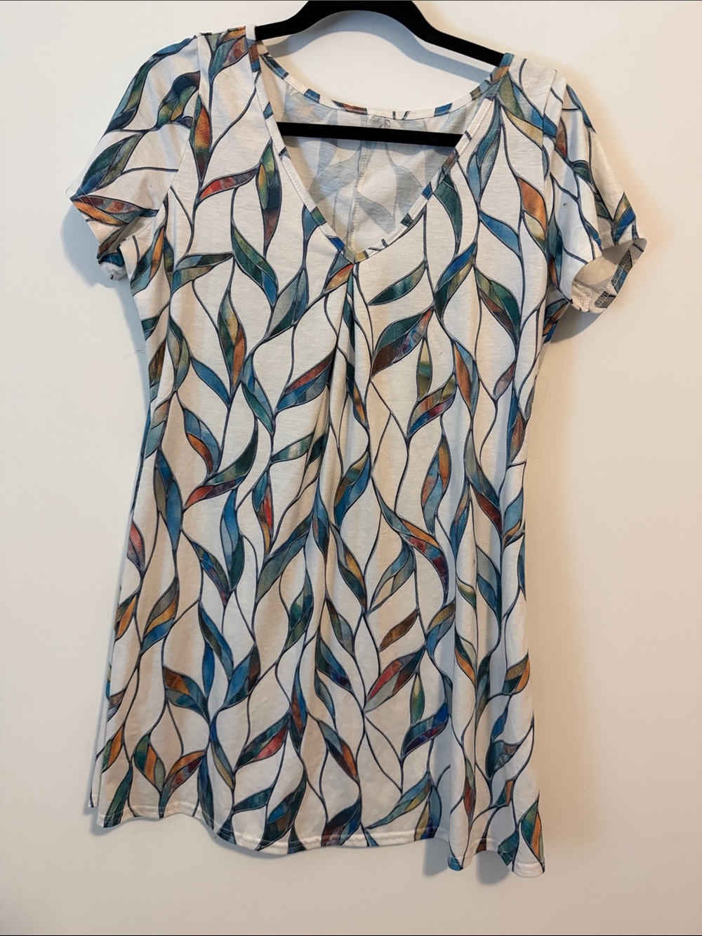 Printed V-Neck Flutter Sleeve Top in Cream and Blue